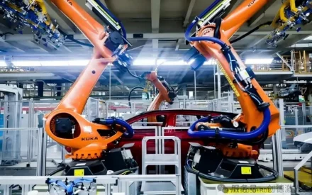 工業(yè)自動化滿足精度：點焊在機器人組件